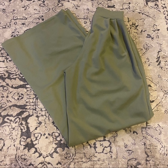 Sage Fashion Nova Pant set - Picture 5 of 5